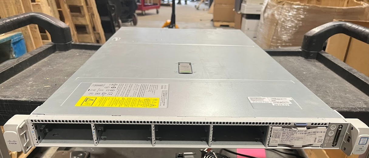 Cisco UCS C220 M5 HX220C-M5SX 2x Xeon Silver 4110 10×2.5 No RAM No HDDs