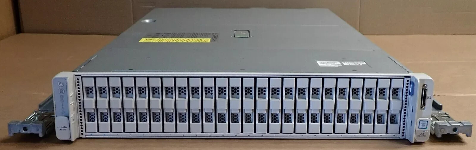 Cisco UCS C240 M5 CTO 2U Server 1-2 2nd Gen Scalable CPU 24-DIMM 24x 2.5″ Bay