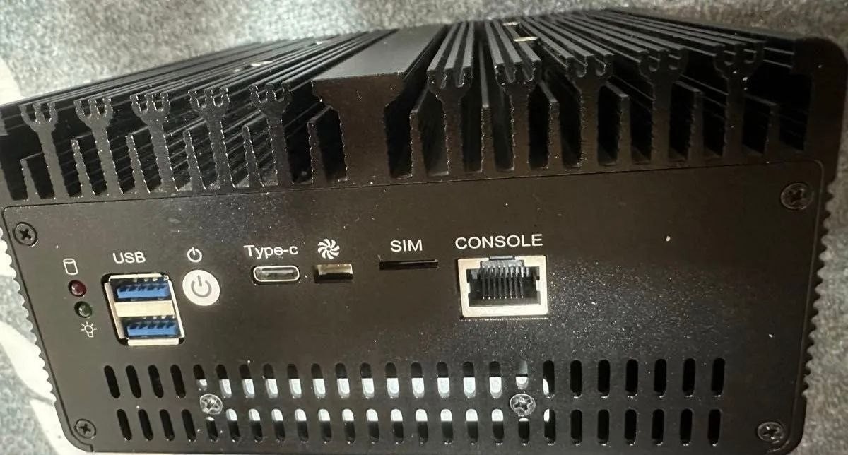 BKHD H14 Intel Pentium 8505 Mini PC 4x 2.5GbE 4x 10G SFP X710 Barebone