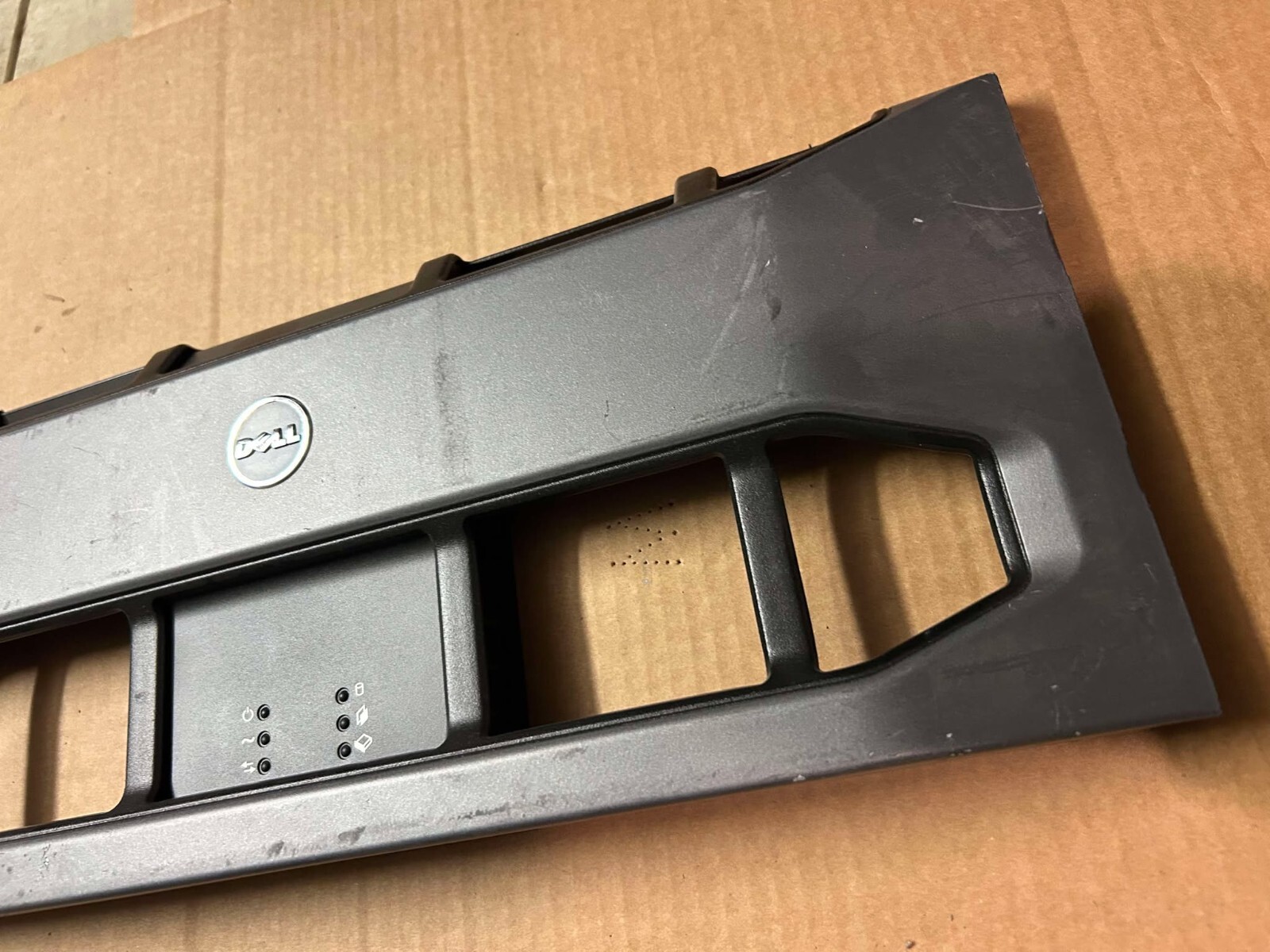 Dell EqualLogic PS6500 Server Bezel Front Cover Panel M250M