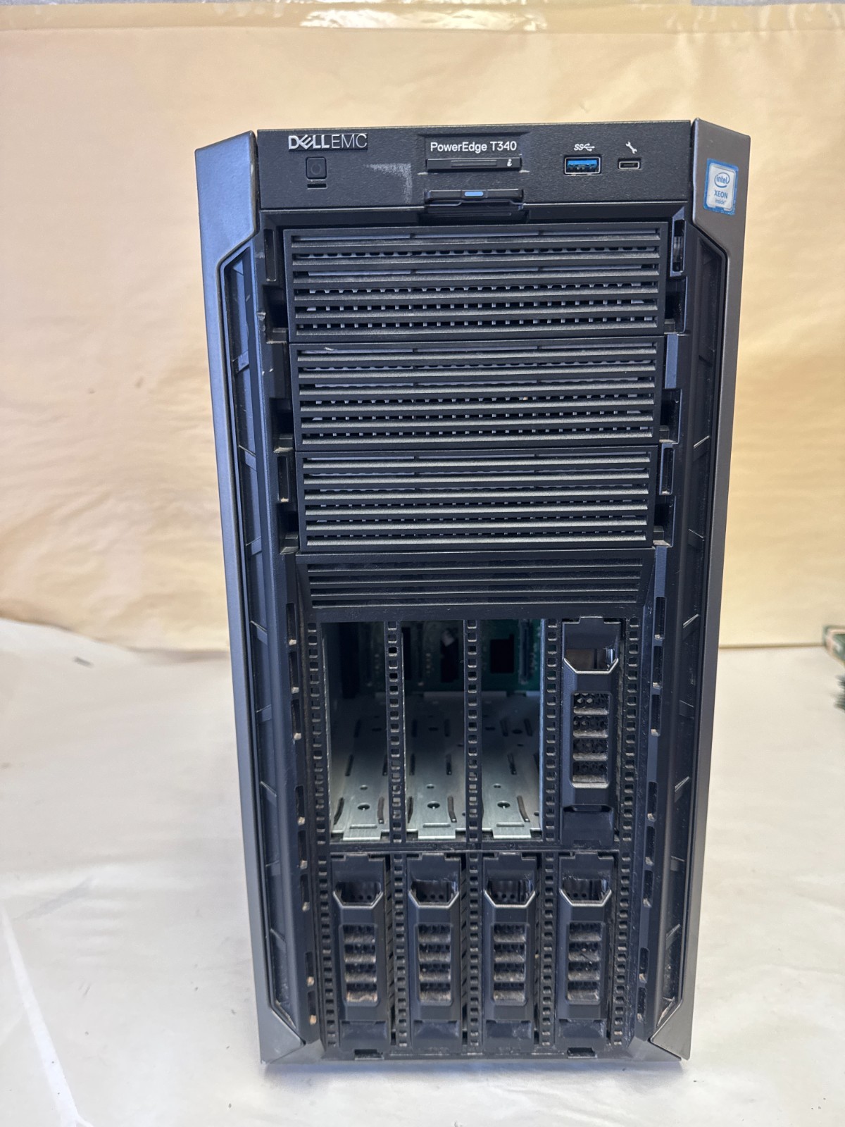 Dell PowerEdge T340 Intel Xeon E-2134 3.50GHz 16GB RAM NO DRIVES 2X PSU