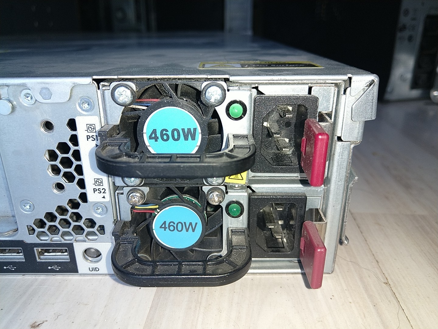 HP ProLiant DL380p Gen8 2U Rack Server – Perfect Homelab Base (Barebone)