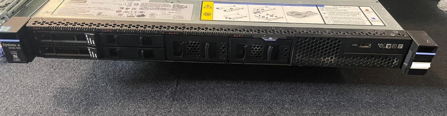 Lenovo System x3550 M5 Server – 8869-AC1