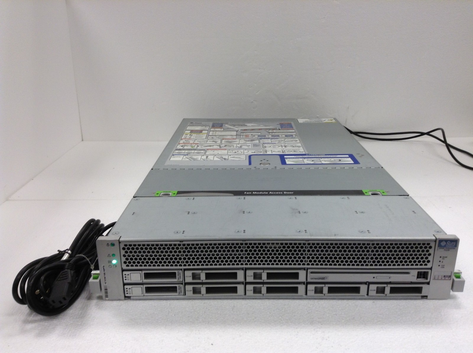 Sun SPARC Enterprise T5220 UltraSPARC T2 1.4GHz Server 32 GB 750W QTY WORKING