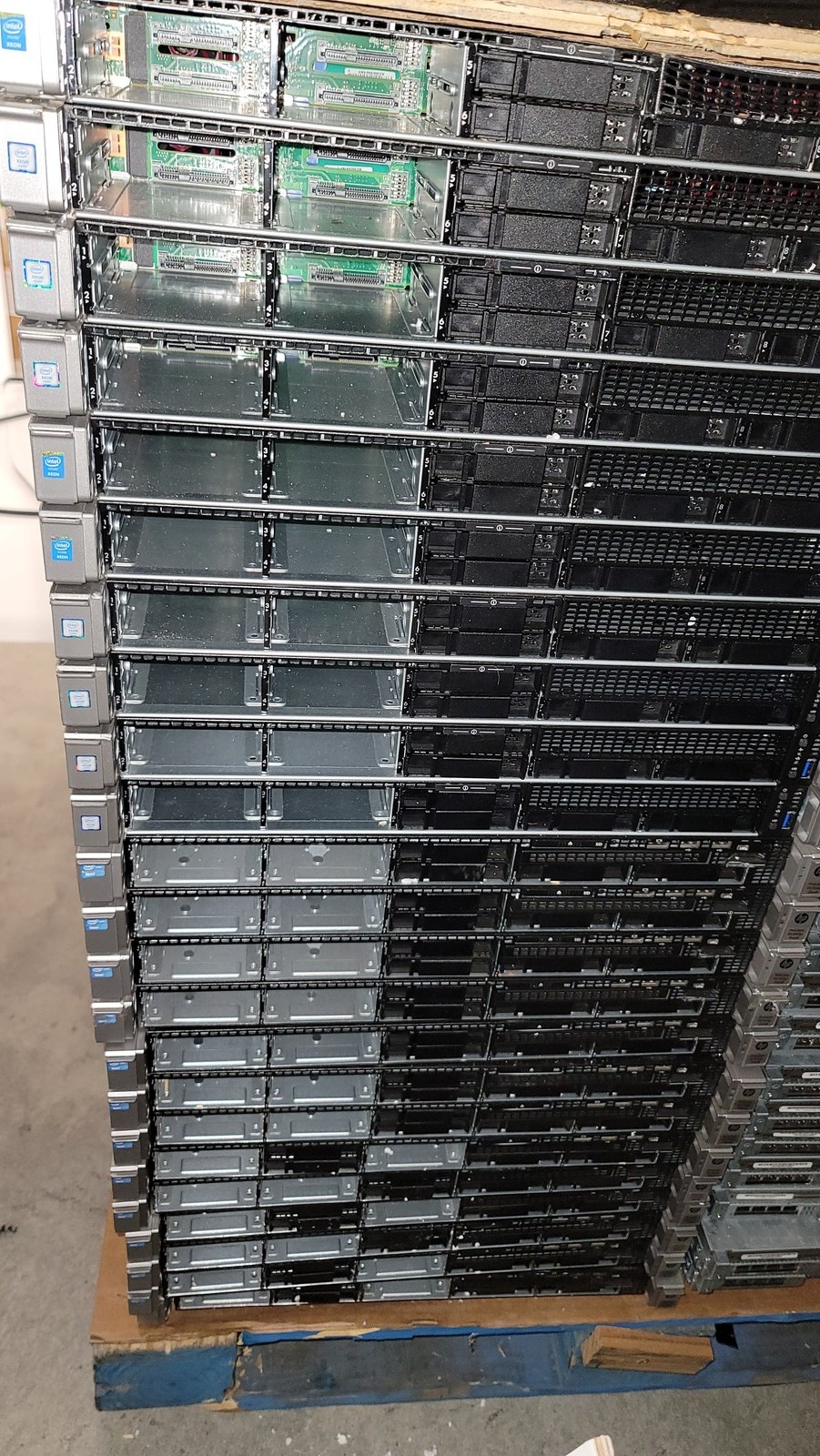 HP Proliant Server DL360 Gen8; 2P E5-2640, 128GB, 2x146GB SAS