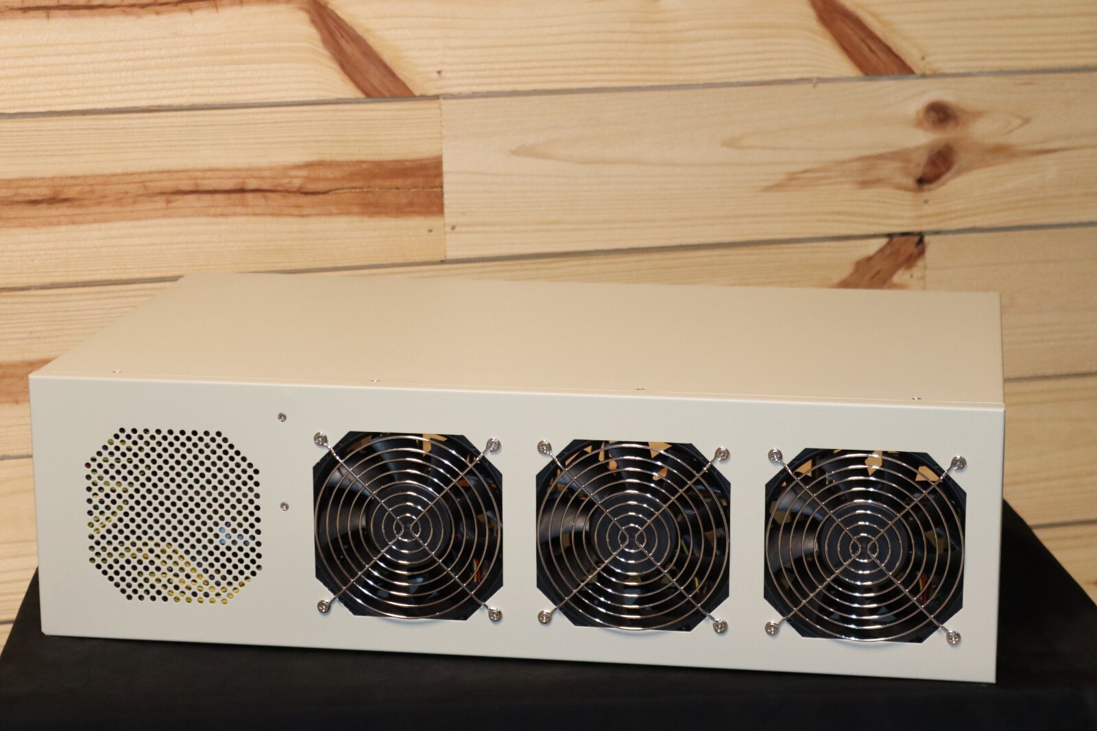 8 GPU Mining Server 32GB SSD, 8GB Ram, Intel G3930, 2500W PSU, Gigabit/USB/HDMI