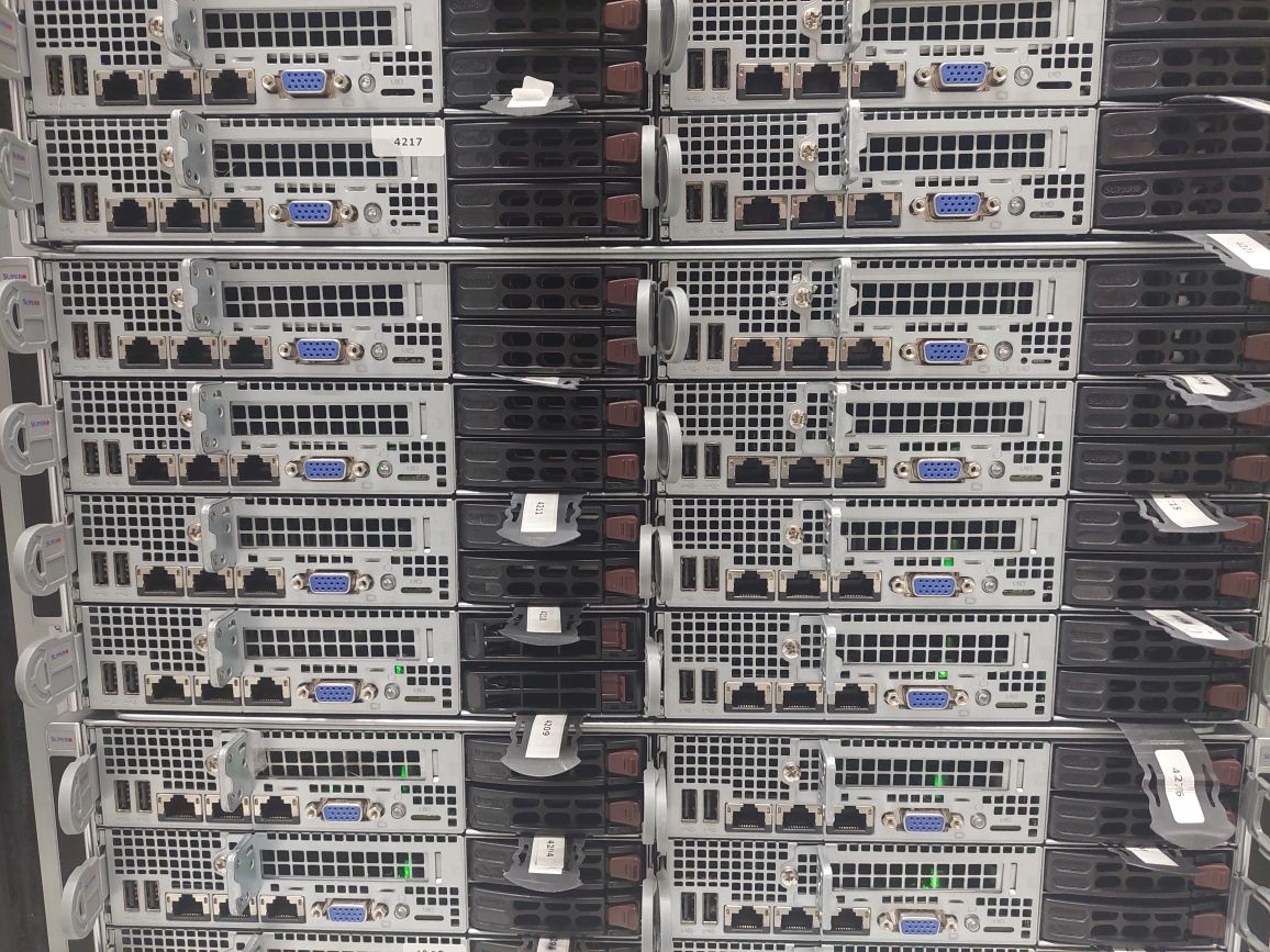 Lot 9 Supermicro F617R2-F73 4U 8x server Dual E5-2660 32GB 2×2.5 Hotplug 2×3.5