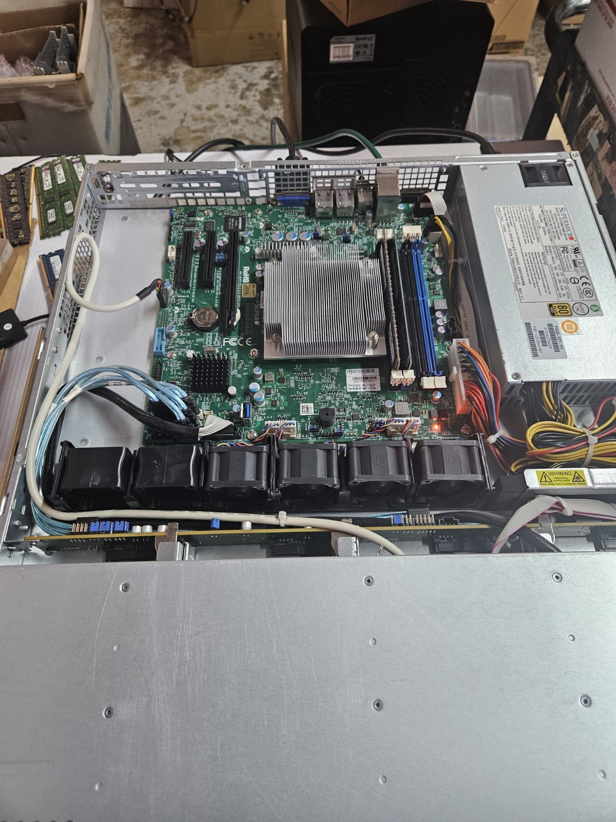supermicro CSE-813M X10SLL-F E3-1270V3 3.5GHz 1*350W 4*3.5 SATA 4GB RAM SERVER