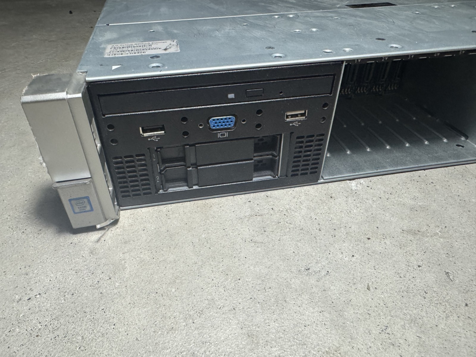 HPE ProLiant DL360 Gen9 E5-2609 v4 32GB RAM No HDD 2x500W PSU