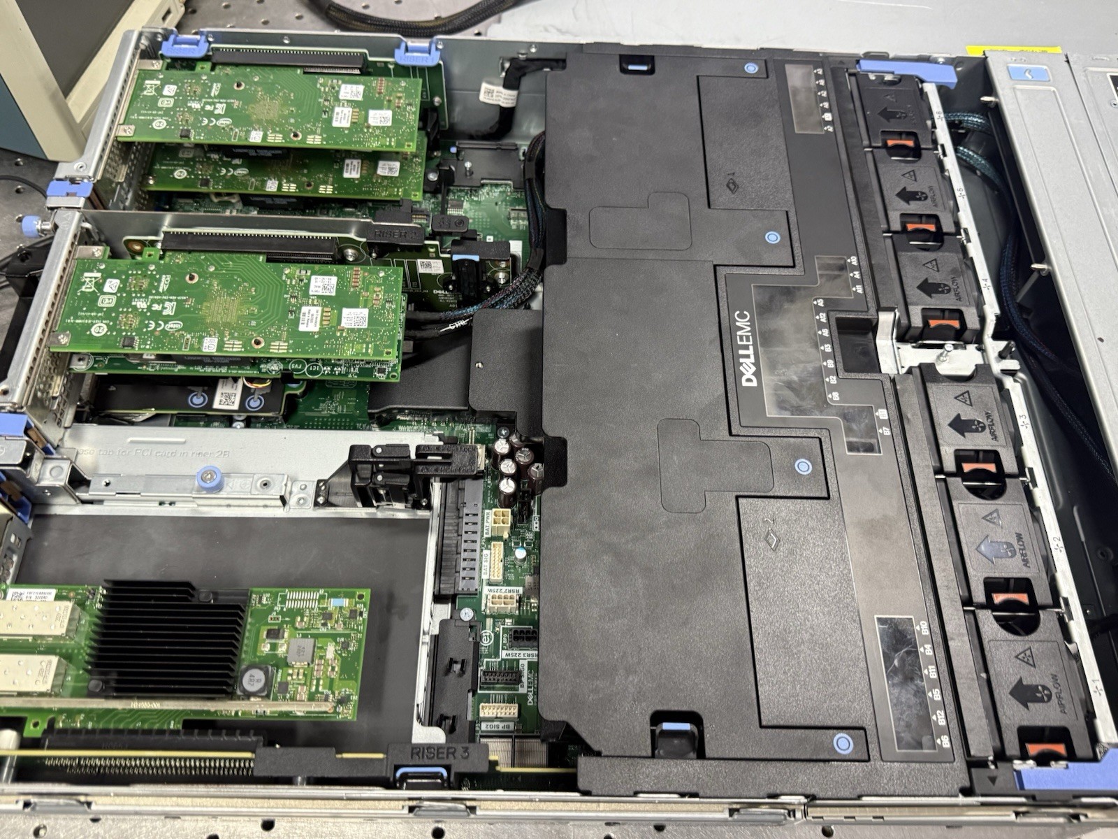 Dell R740 2x Xeon Gold 6230R Up to 512GB RAM 3.84TB SAS 8x10Gb iDRAC