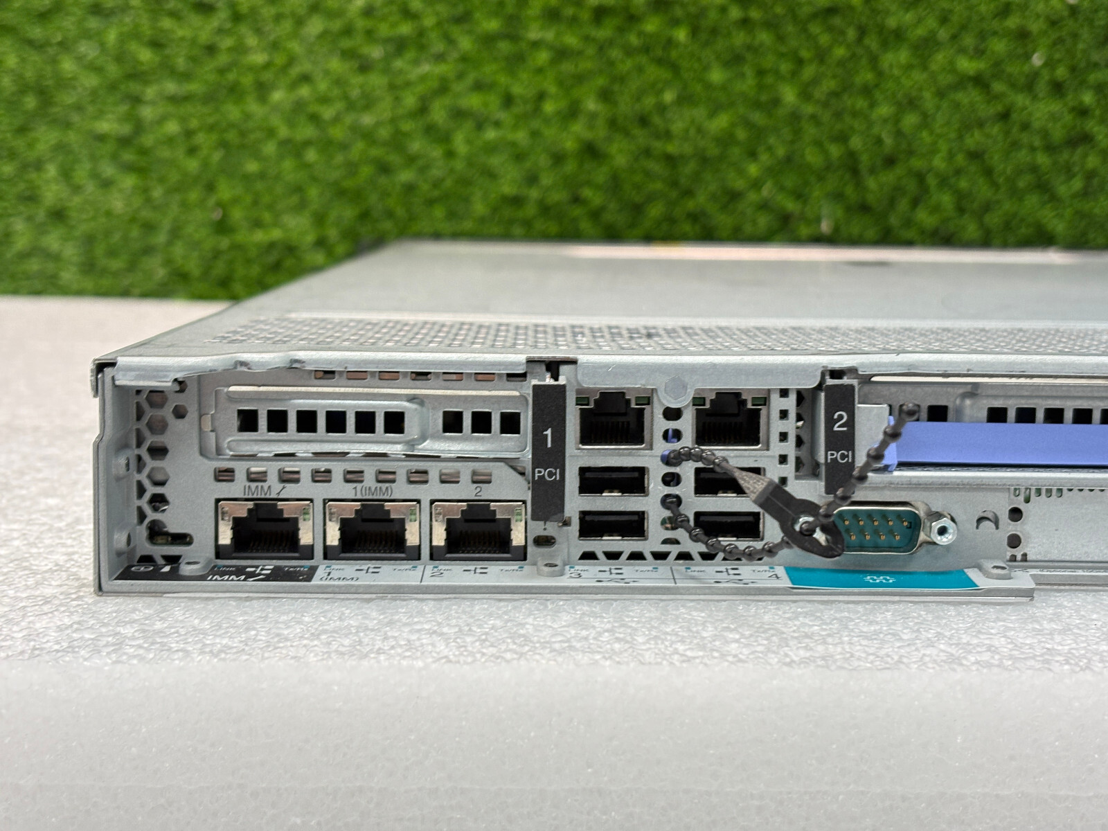 Pre Owned | IBM System x3550 M4 / 7914 Server – Silver w/ 2x Intel CPU