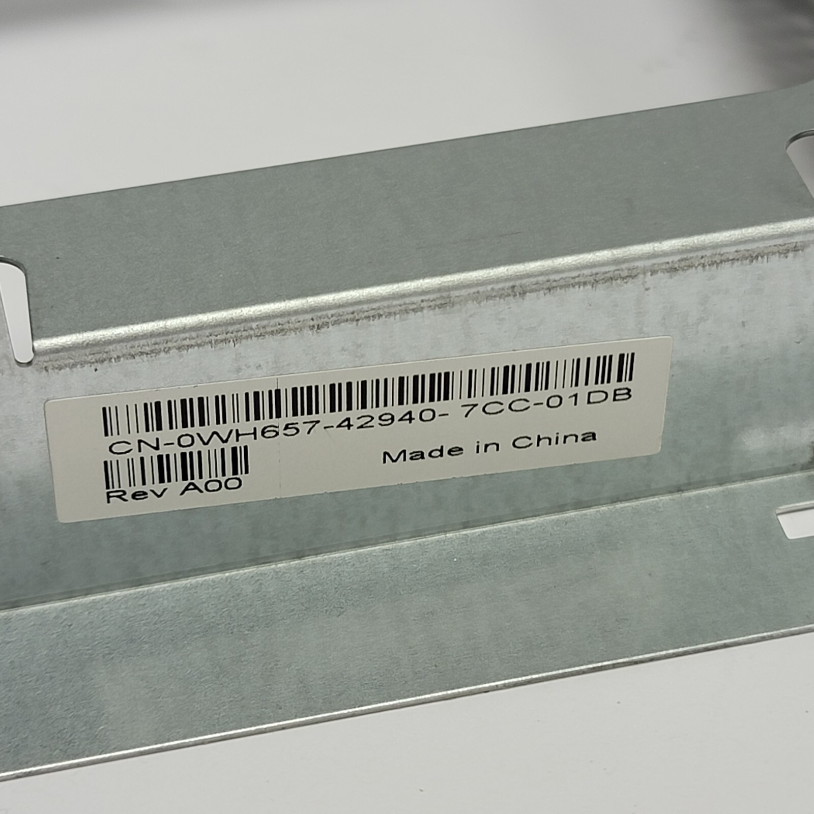 HDD 0 CN-0WH657-42940-7CC-01DB HARD DRIVE SLOT DVD CADDY Dell PowerEdge R200 SVP