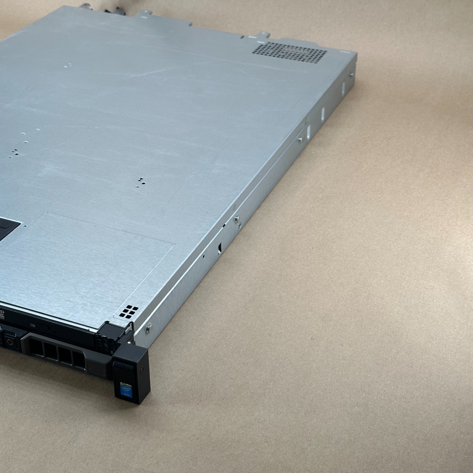 Dell PowerEdge R430 Server 2x Xeon E5-2623 v3 No RAM No HDD Used
