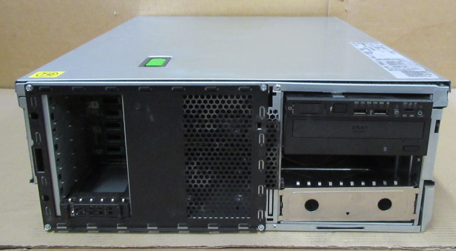 Fujitsu Primergy TX2540 M1 2x 6C E5-2420v2 96GB RAM 8×2.5″ Bay 4U Rack Server