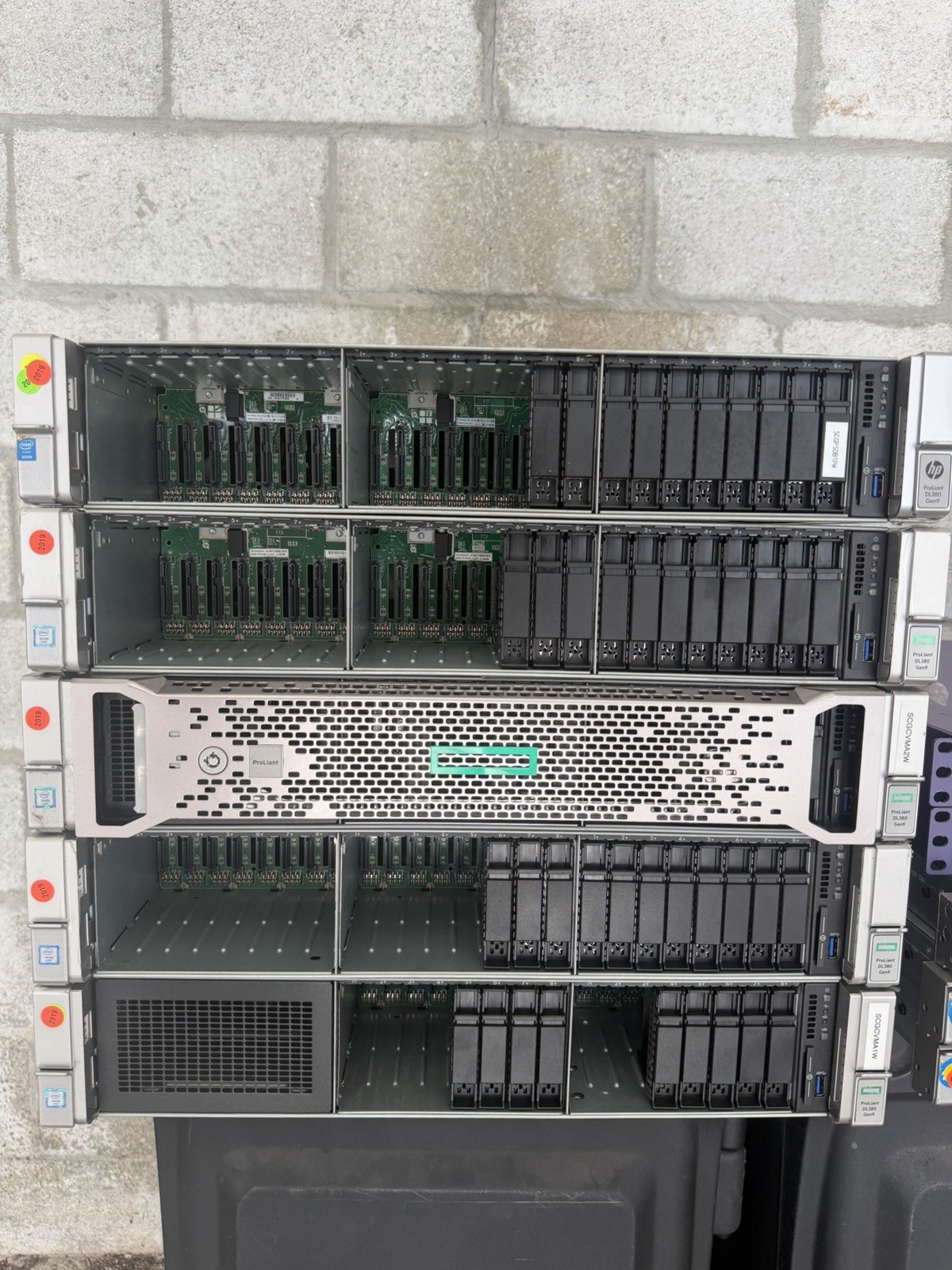 LOT of 5 – HP ProLiant DL380 G9 Servers 2.5″ – 2x Xeon CPUs NO RAM NO HDDs