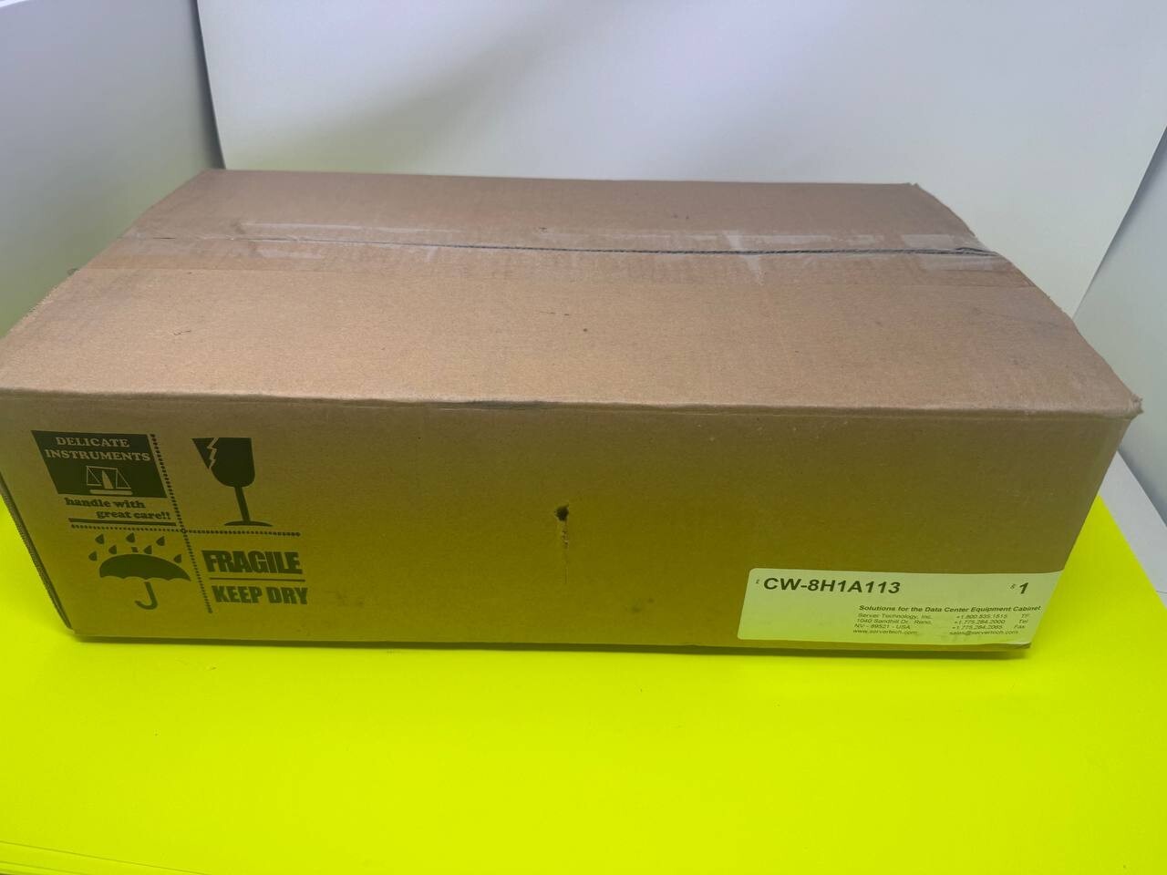 Server Technology Switched Cabinet Power Distribution Unit CW-8H1A113 – Open Box