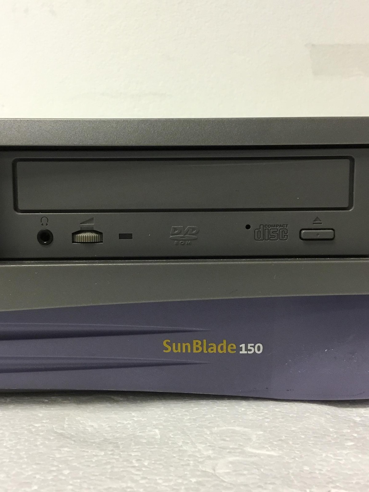 SUN MICROSYSTEMS SUNBLADE 150-202 w/ 512MB, DVD, NoHD, Untested, AS/IS