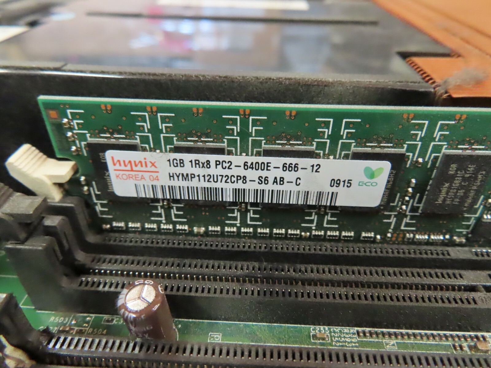 Dell Poweredge R200 with 1gb ram and hard drive