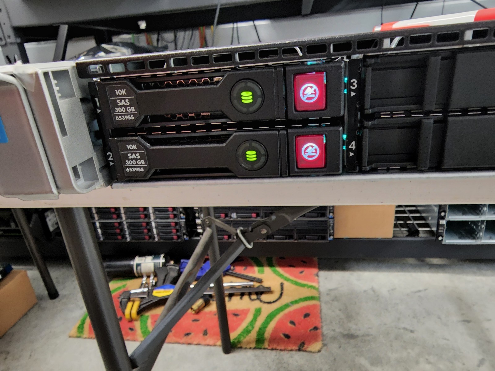 HPE Proliant Server DL360 Gen9; 2P E5-2620v3; 64GB; 2x300GB SAS HDD’s