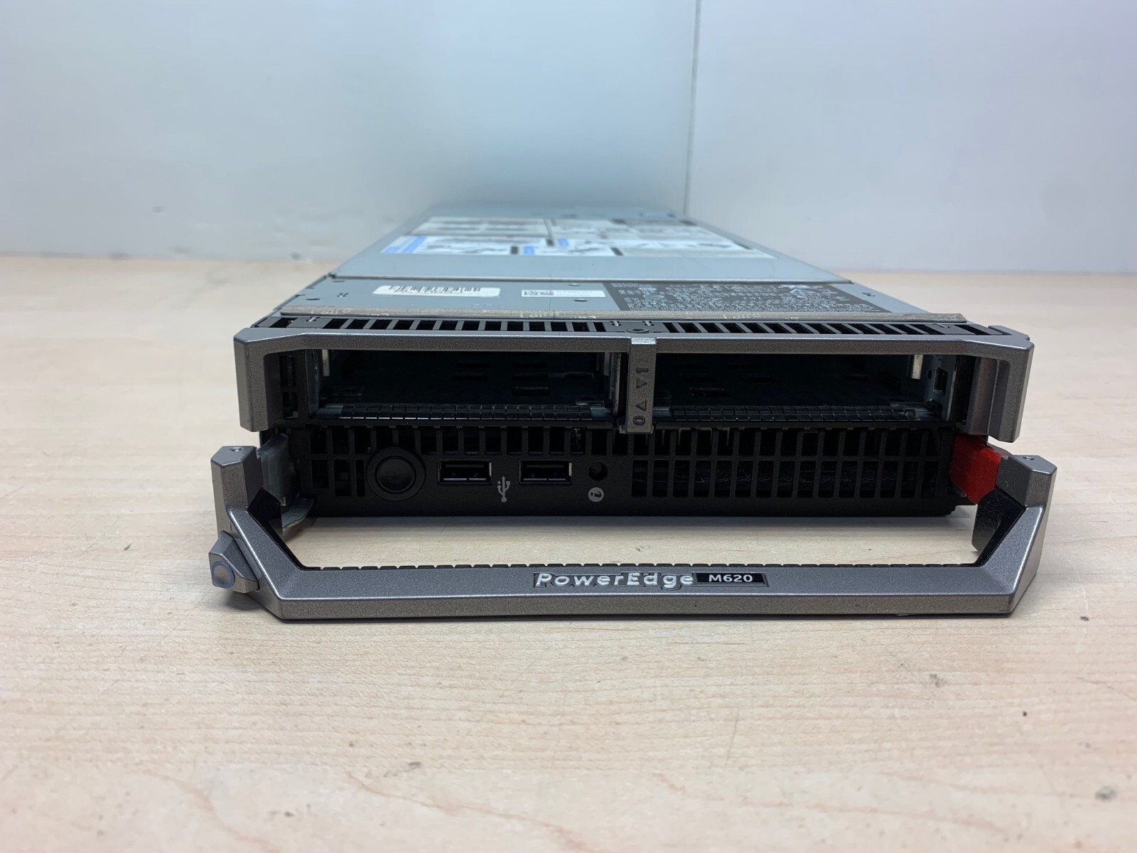 Dell M620 Blade for M1000e with CPU E5-2670 v2 @ 2.60GHz, 64GB RSIMMs No HDD