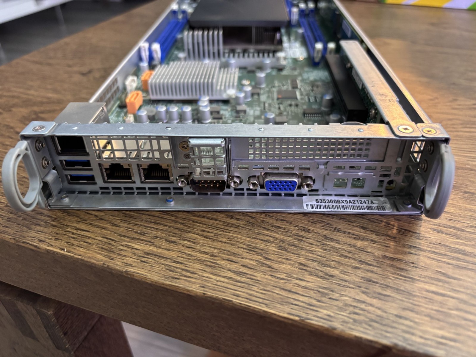 Supermicro x11DPT-L compute node with M.2 Riser, No Heatsink, No RAM, No CPU