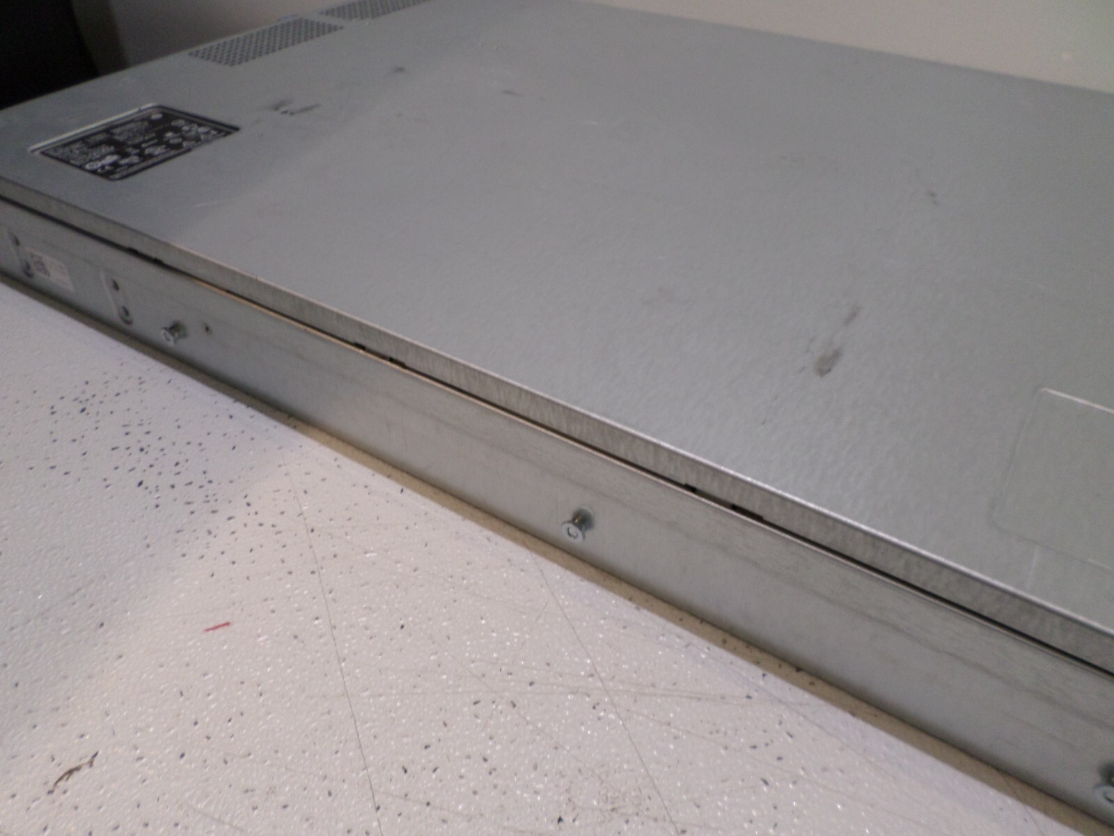 Dell PowerEdge R710 – No RAM, 2 x Xeon X5650, 2 x 146GB HDD, 2 x 870W Pwr Sup