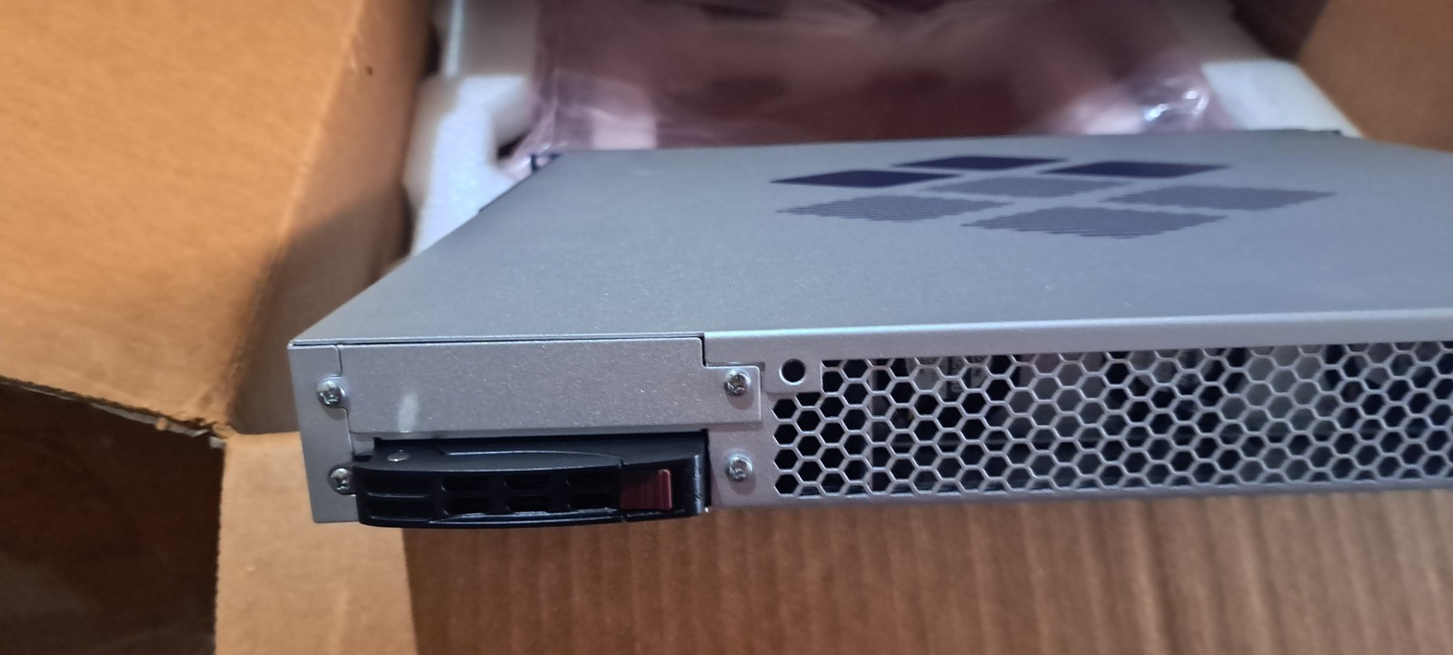 Infoblox Trinzic 1400 Rack-Mountable Network Server P/N: TE-1420-NS1GRID-AC