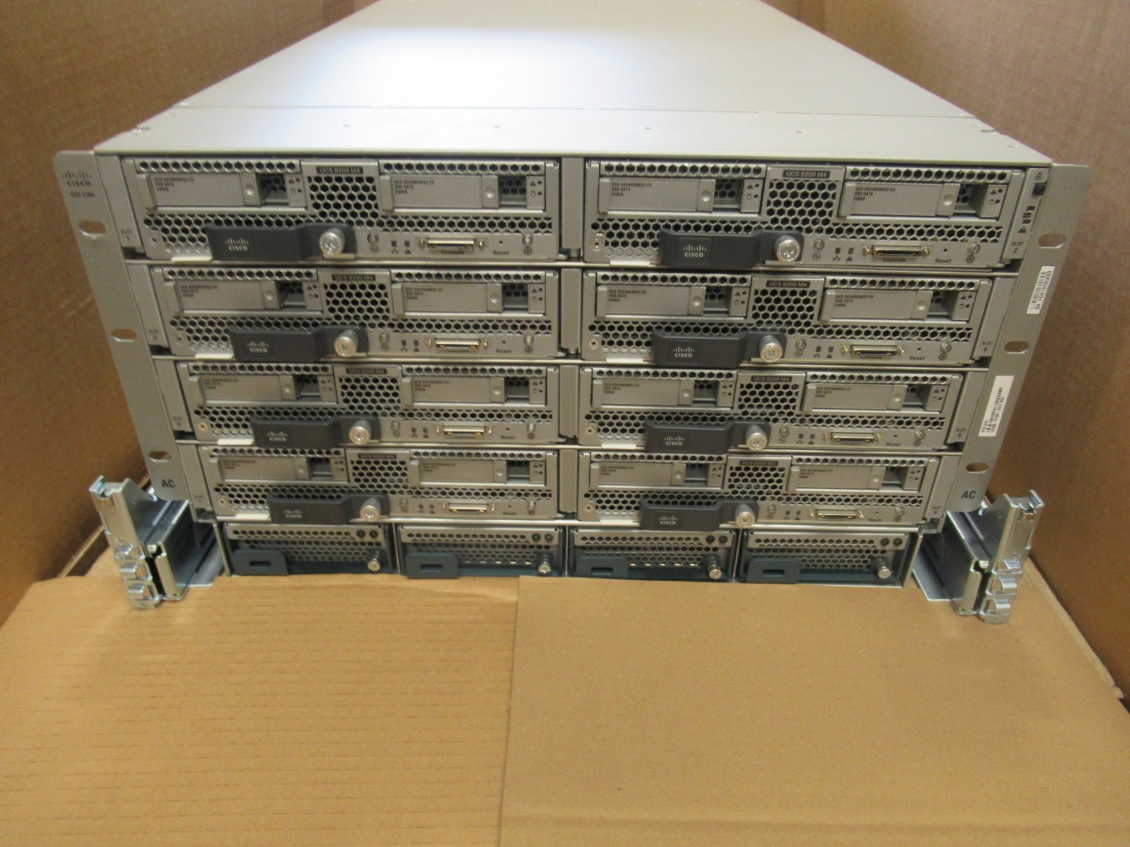 Cisco UCS 5108 + 8 x B200 M4 Blade Servers CTO Customise to order 0P 0M