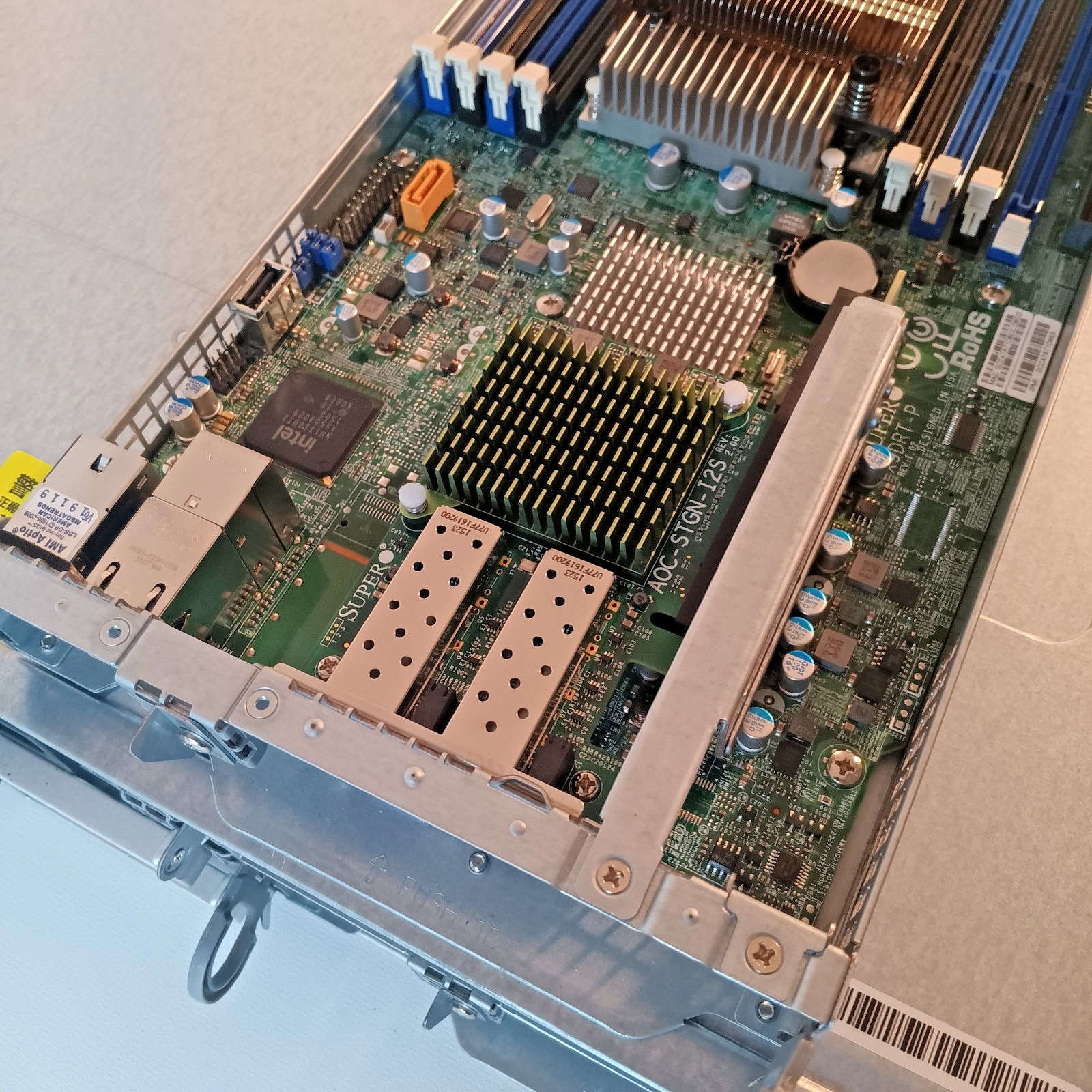 Supermicro 4-node X9DRT-P 2U 8x E5-2650v2 24 HDD Trays 8x 10GbE Rails