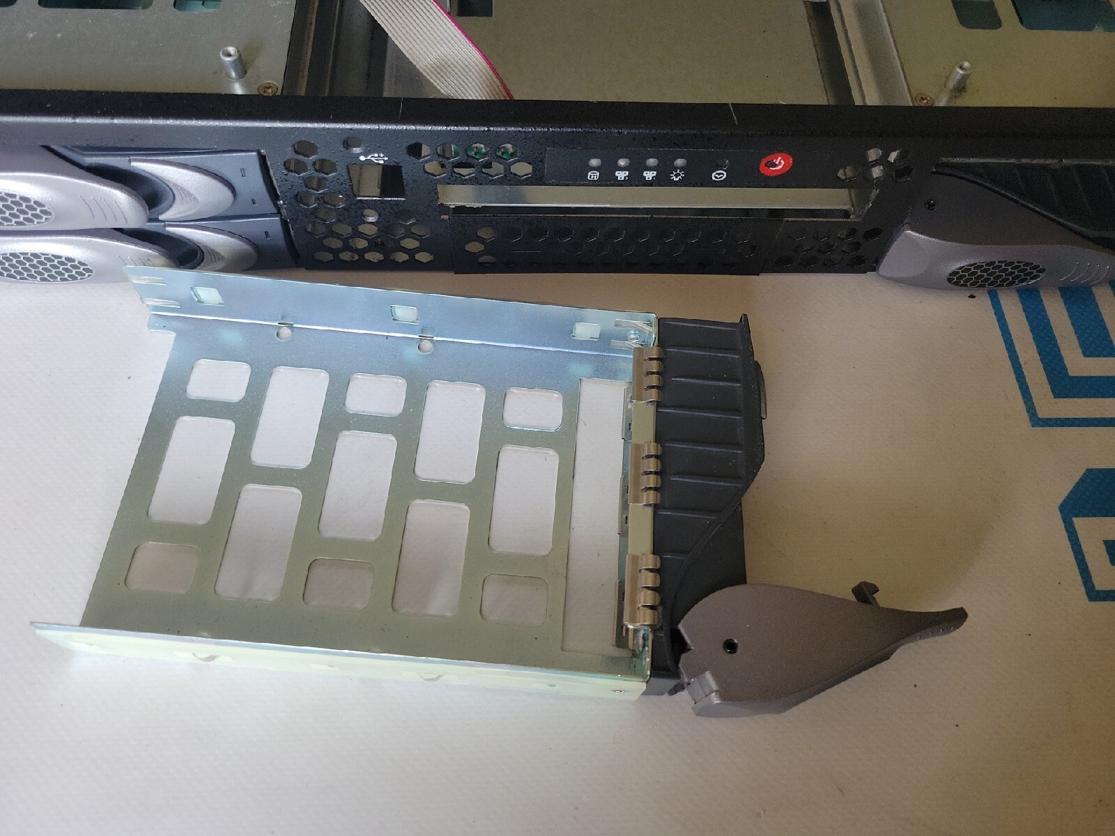 SuperMicro PDSME + Bare Computer Server Chassis P06157-1-060901-T +Fans &Caddies