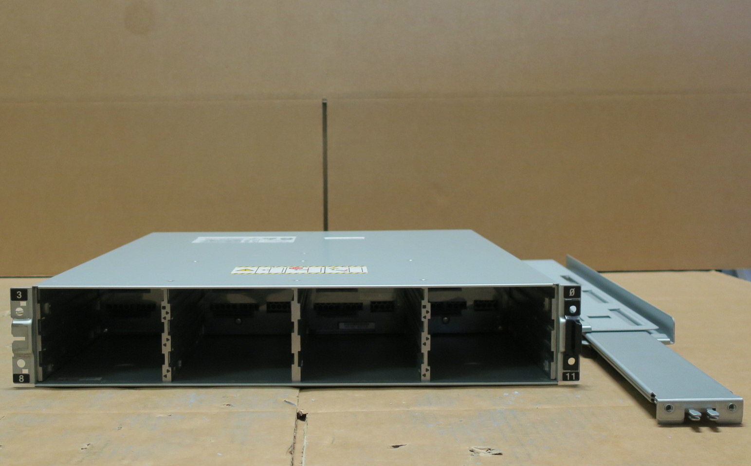EMC NA-3PDAE-FD 12 Bay SAS Disk Array Enclosure 2U Rackmount 2x Controller Array