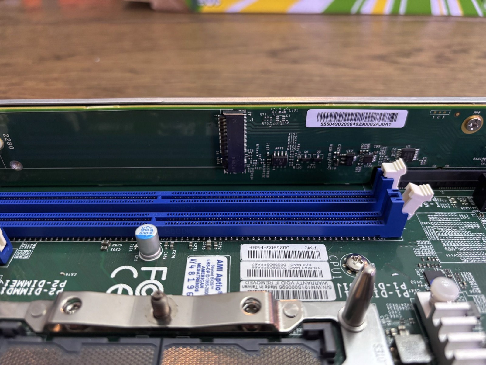 Supermicro x11DPT-L compute node with M.2 Riser, No Heatsink, No RAM, No CPU