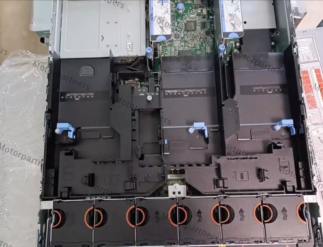 Lenovo ThinkSystem SR665 Server 24X2.5″(8XNVME)/9400-16i/2X1800W EPYC 7002/7003