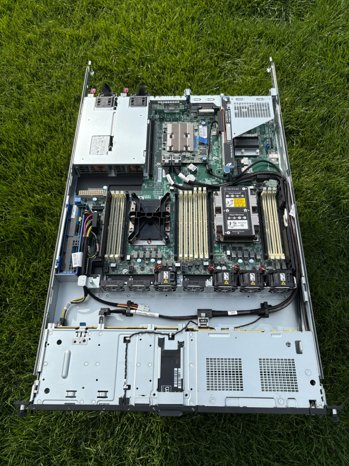 HPe DL160 Gen10, 1xGold 6242 8×2.5″,NoRAM, NoHDD, 562SPF+, 366FLR, P408i SR RAID