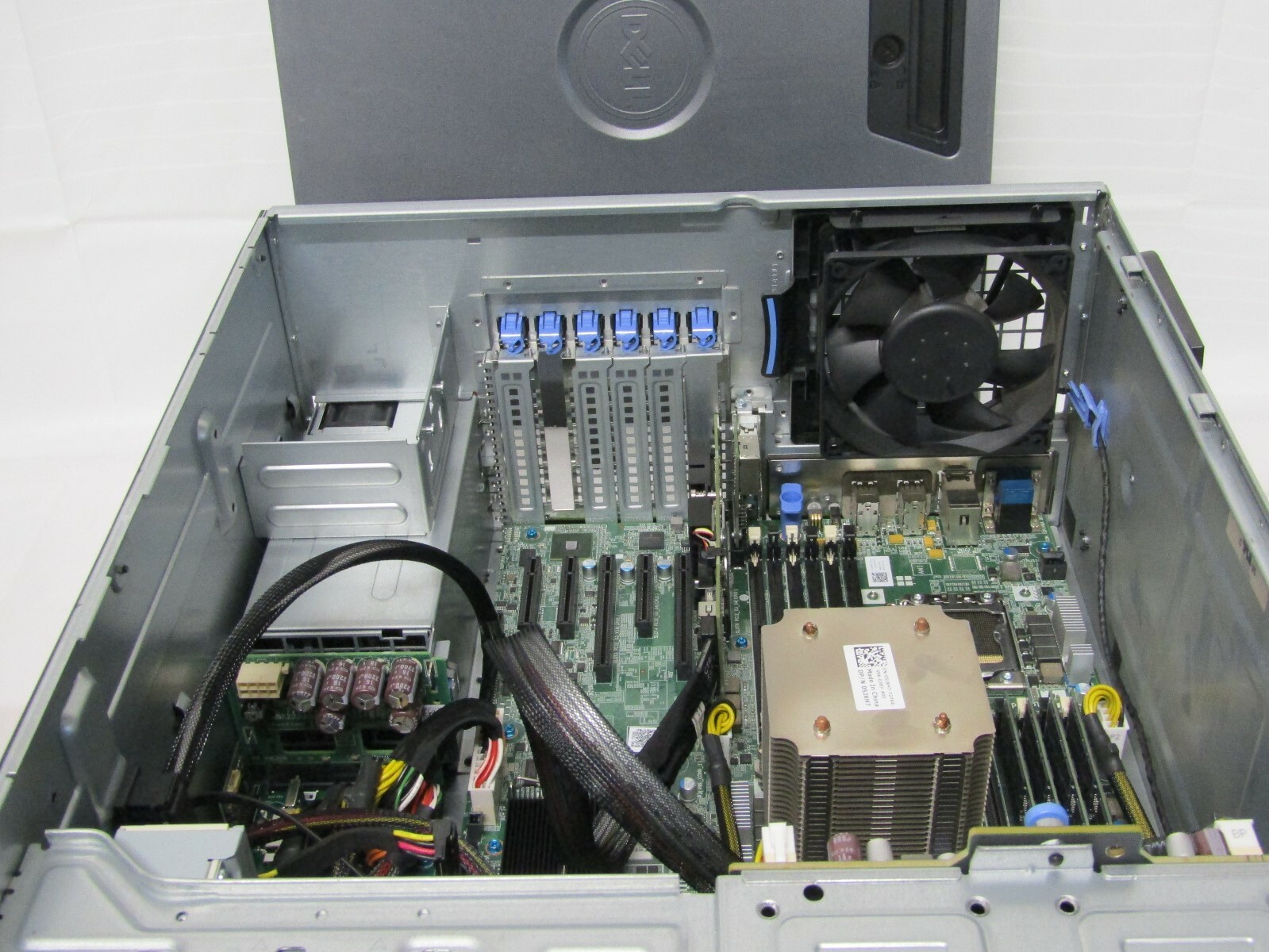DELL PE T420 Tower Server 2x E5-2440 96GB RAM 400GB SSD 14 x 900GB SFF SAS 16SFF