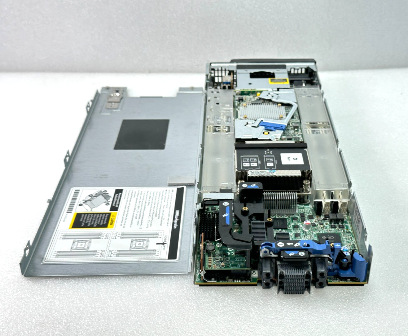 HP ProLiant BL460c Gen9 Barebone w Heatsinks No CPU | RAM OR HD FREE SHIPPING 🚚