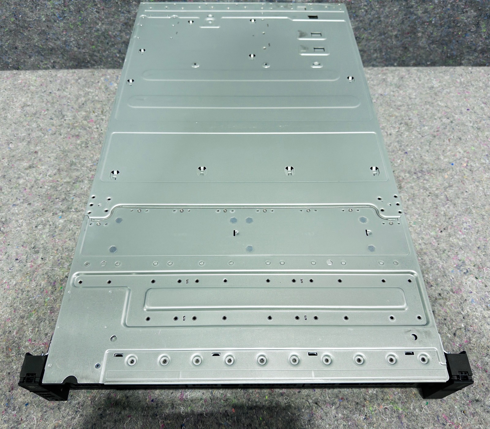 Lenovo ThinkSystem SR665 V3 2U 2x EPYC 9654 96c CPUs 64GB DDR5 ECC 2x 1TB NVMe