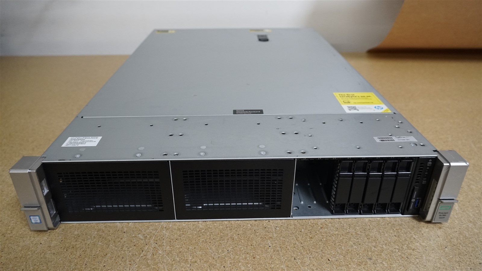 HPE ProLiant DL380 Gen9 8SFF 2x E5-2680v4 28-Core 32GB Barebone No RAID/Trays