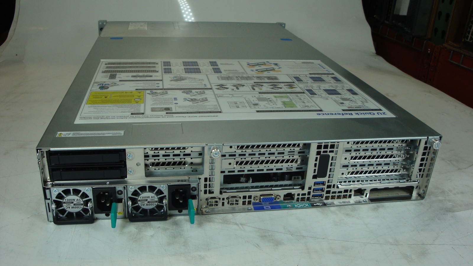 Intel R2312WF0NPR 2U 12BAY 3.5in DUAL SCALABLE RACKMOUNT SERVER
