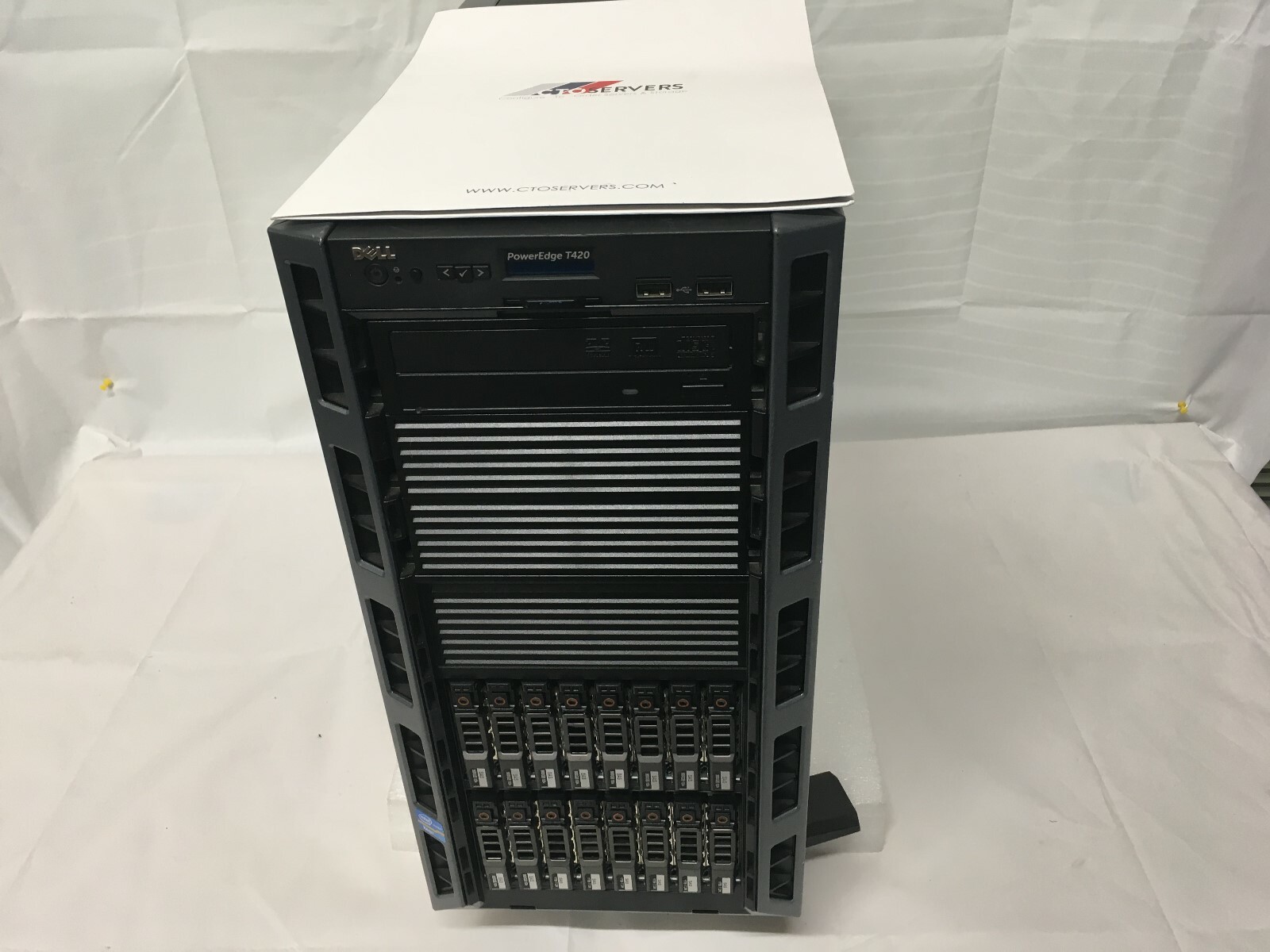DELL PE T420 Tower Server 2x E5-2440 96GB RAM 400GB SSD 14 x 900GB SFF SAS 16SFF