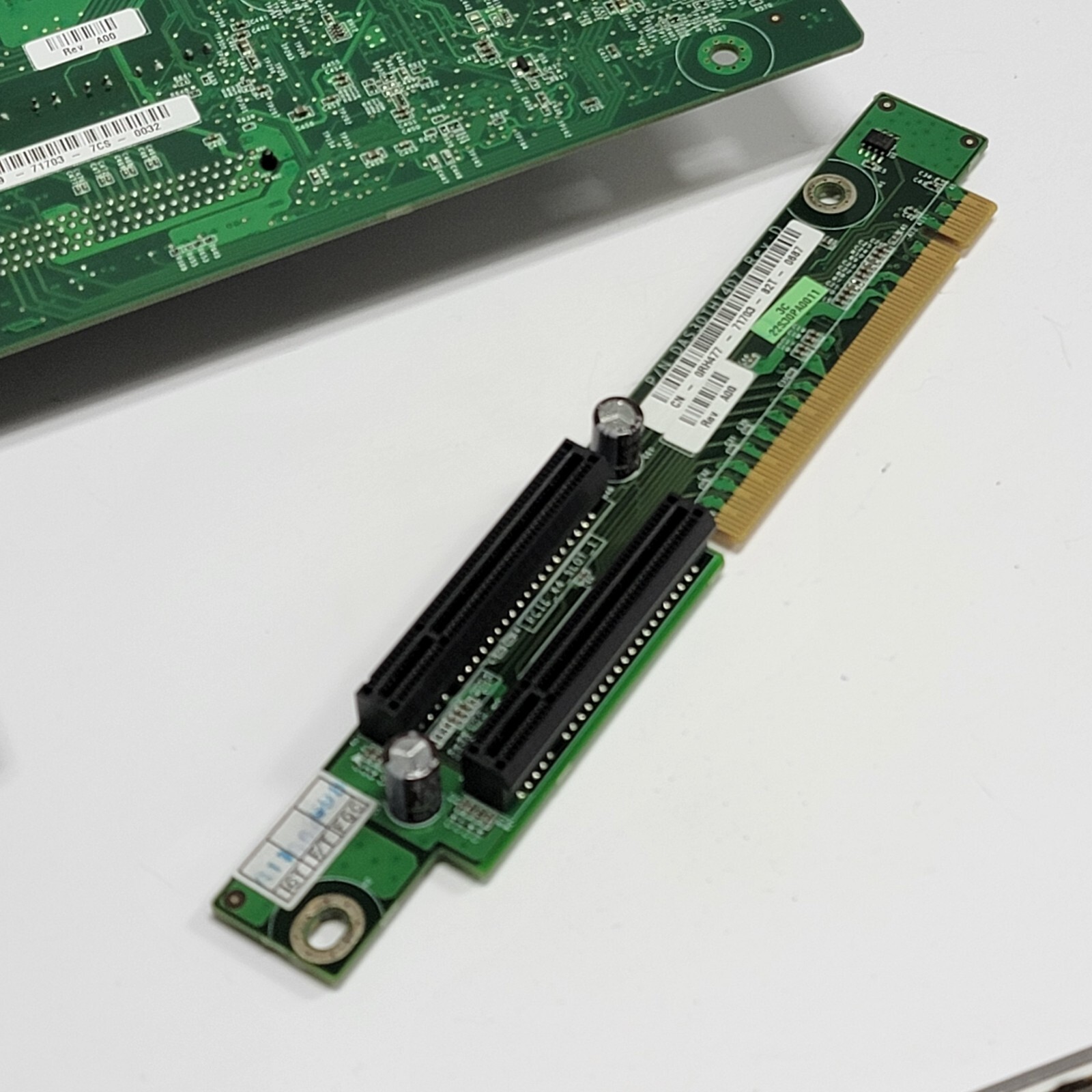 CN-0TY019-71703-7CS-0032 CN-0RH477-71703-82T-0687 from Dell PowerEdge R200 SVP