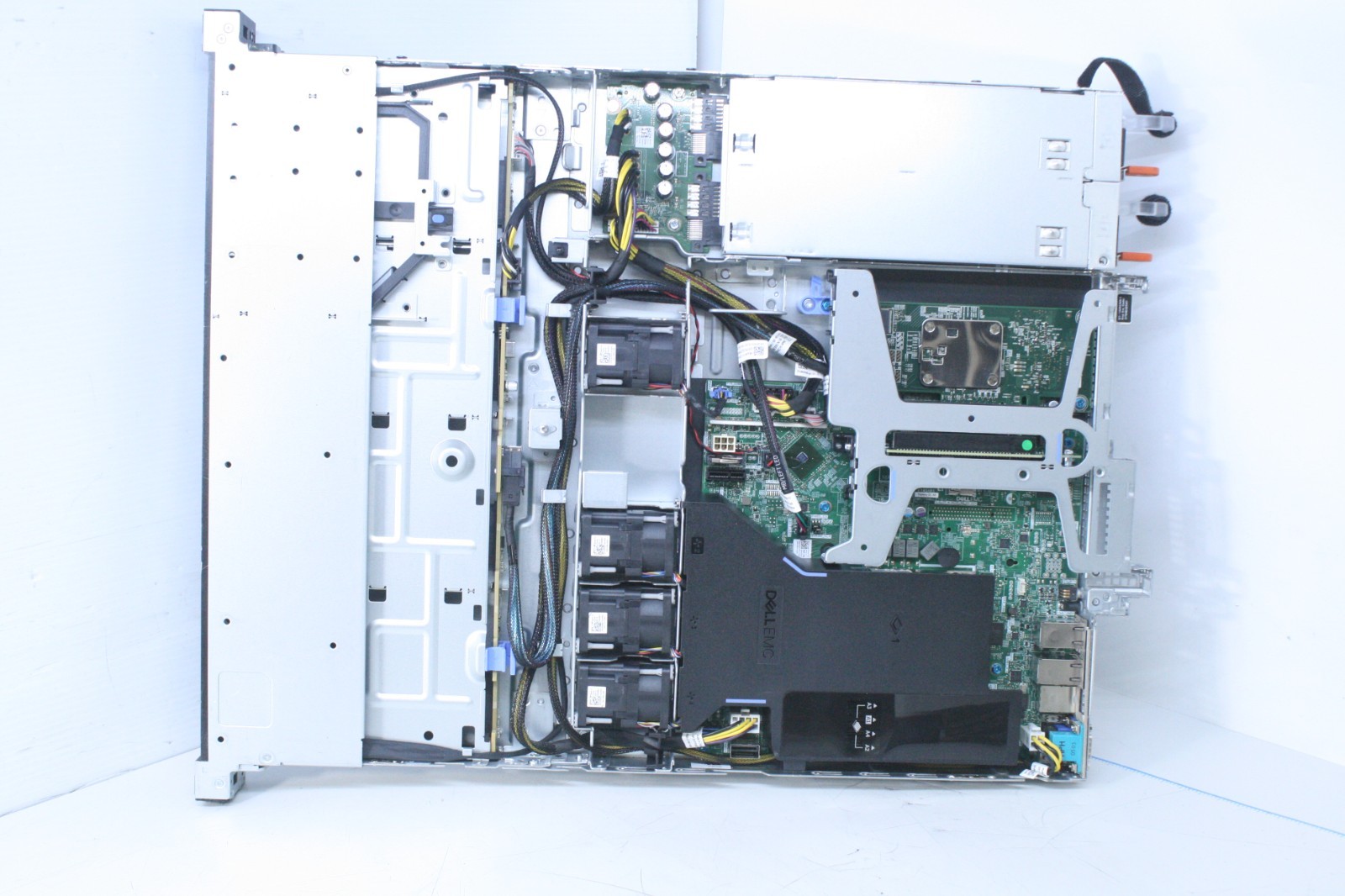 DELL OEMR R340 4-BAY LFF SERVER 1X-XEON E-2224 3.4GHZ H330 NO RAM NO HDD T7-A17
