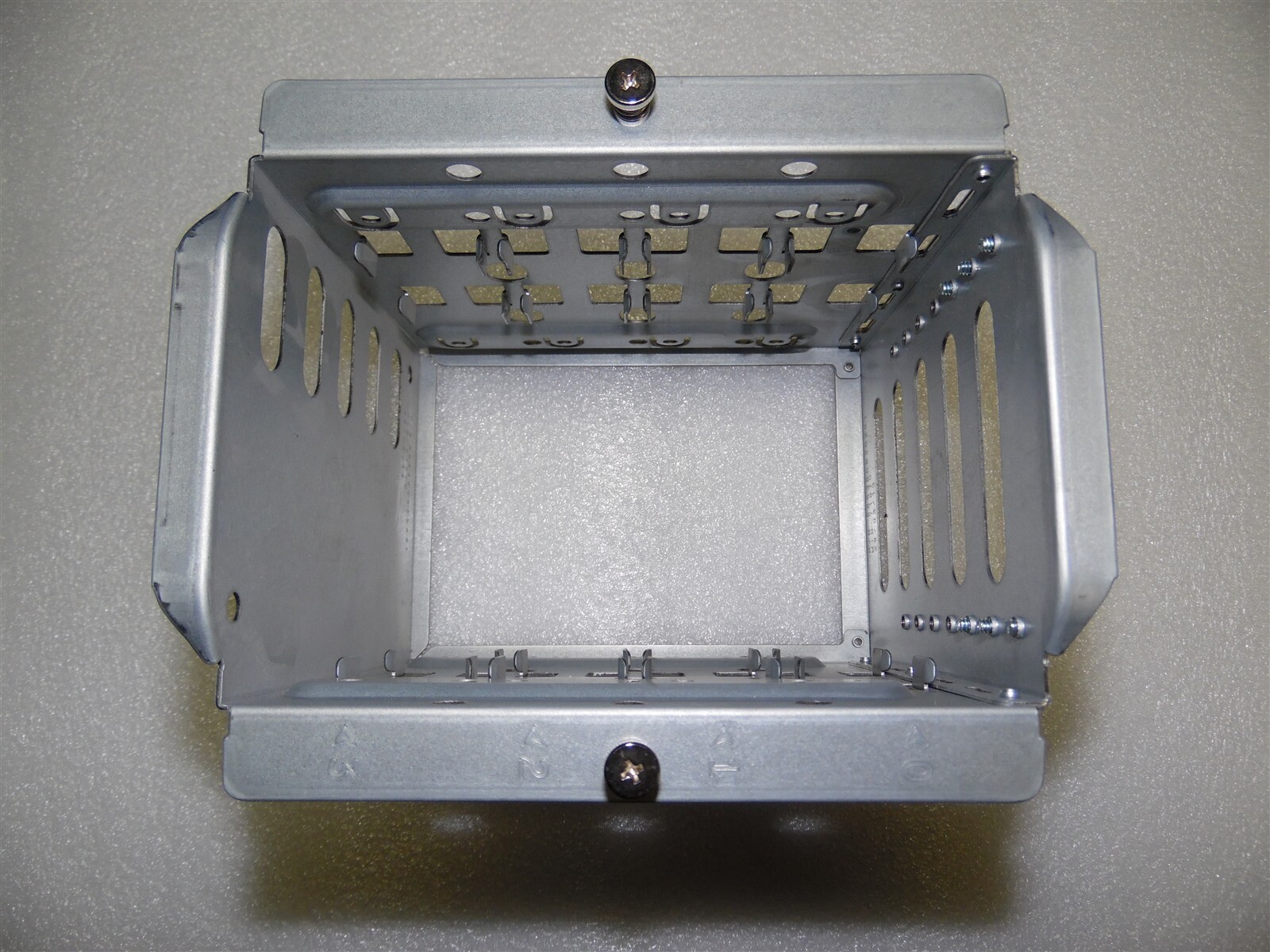 DELL POWEREDGE SERVER T320 T420 4 HDD BAY INTERNAL DRIVE CAGE