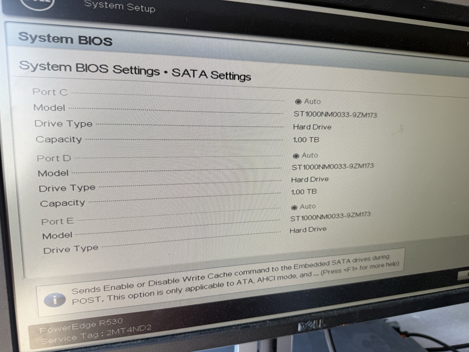 Dell PowerEdge R530 1x Xeon E5-2630L V4 @ 1.80 GHz 32 GB RAM 7.5TB HDD’s No OS