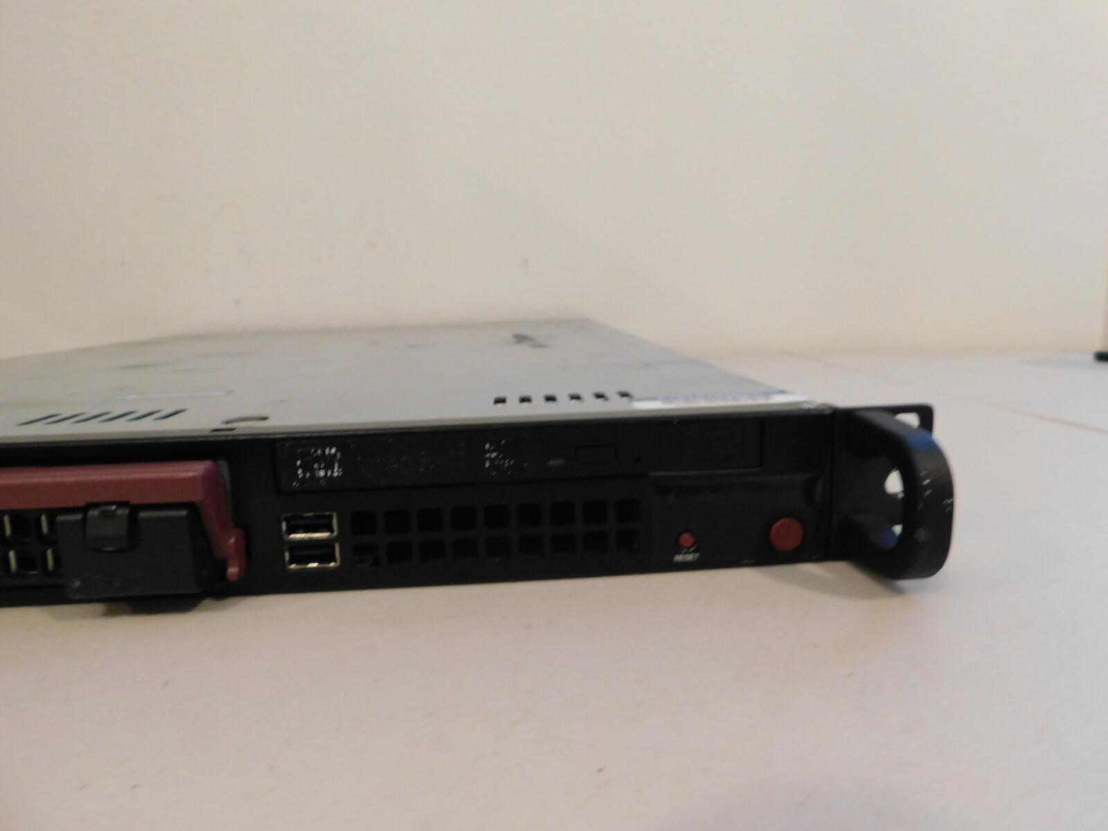 Supermicro CSE-811 X9SCL Server Xeon E31220 3.1GHz 4-Cores 4GB – No HD