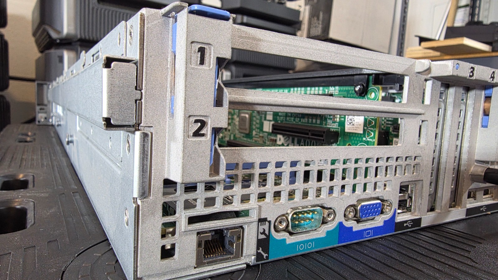 Dell PowerEdge R715, 2*AMD 6168 1.90GHz 24C, 16GB Ram, iEnterprise, No Ctrlr/HDs