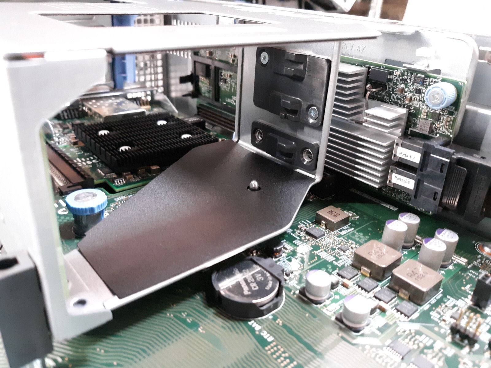 Cisco UCSC-C220-M4S Server NO RAM HDD w/ 2640V3 Proc + Caddies + 2x 1200W PSU