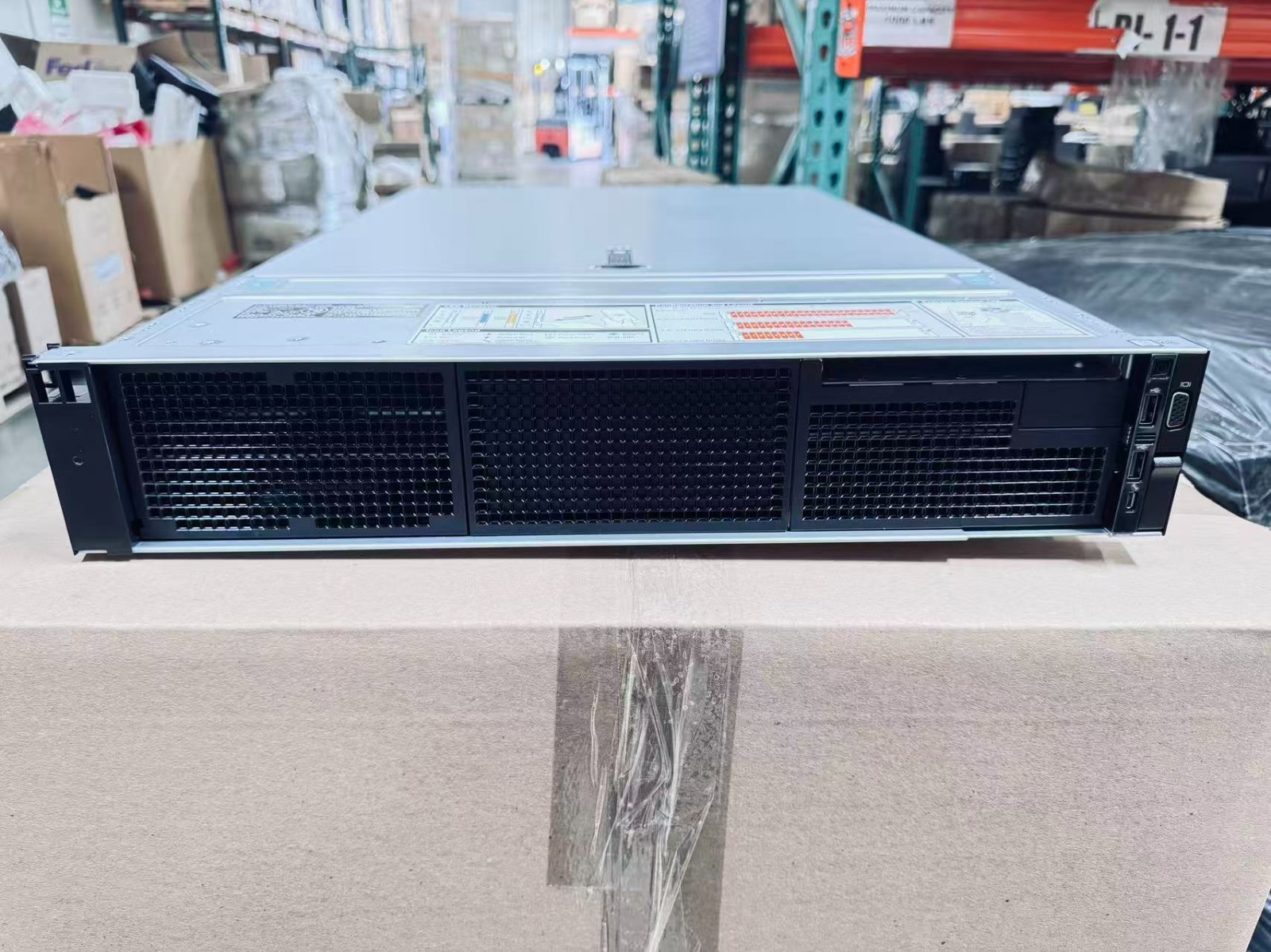 DELL EMC POWEREDGE SERVER R740 8 Bay CHASSIS W/ SHROUD Fan Enclosure PY90Y 4R45W