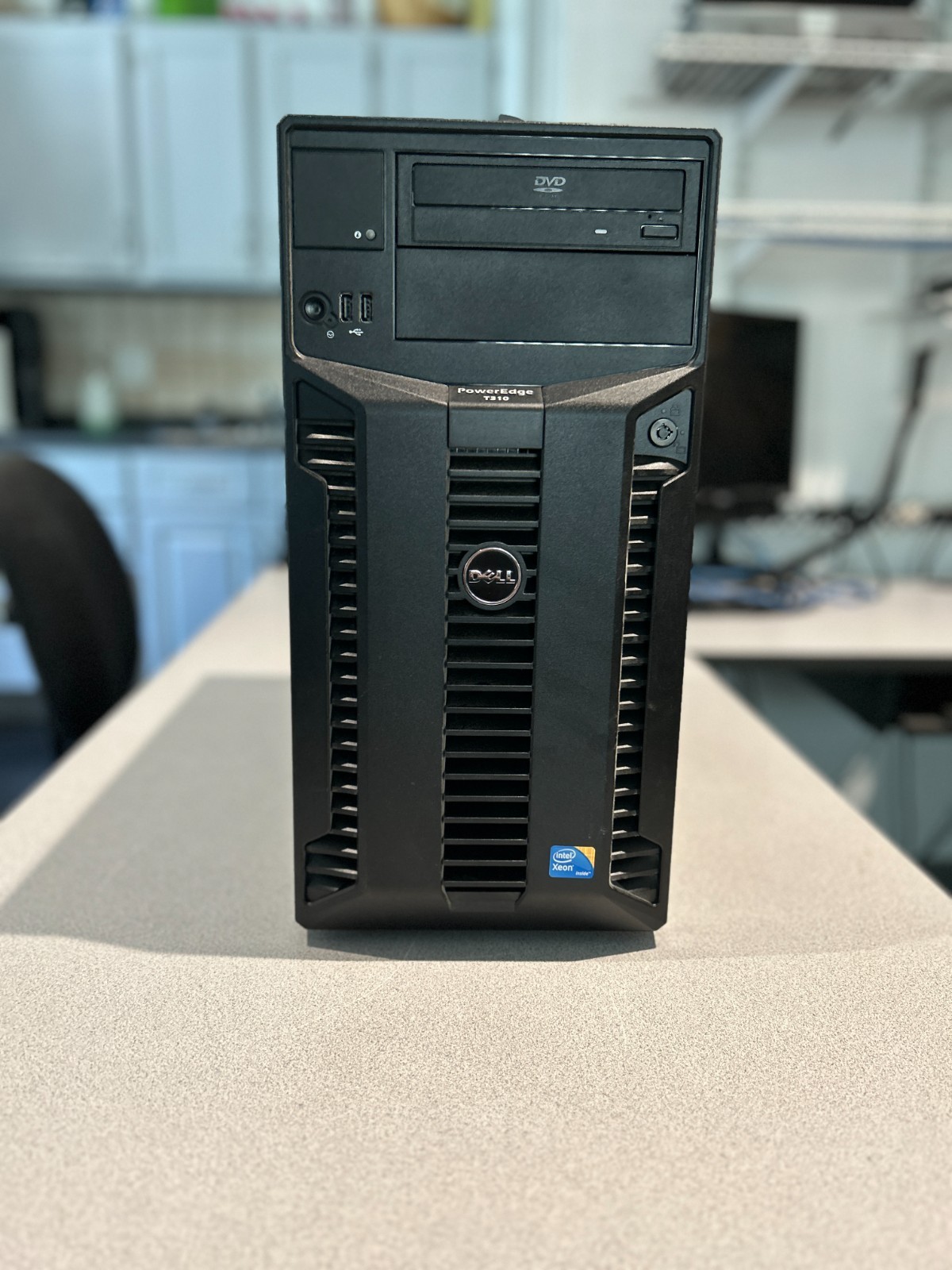 Dell PowerEdge T310 Server: Intel Xeon X3440 2.53 GHz 32GB ECC RAM, Perc 6i RAID