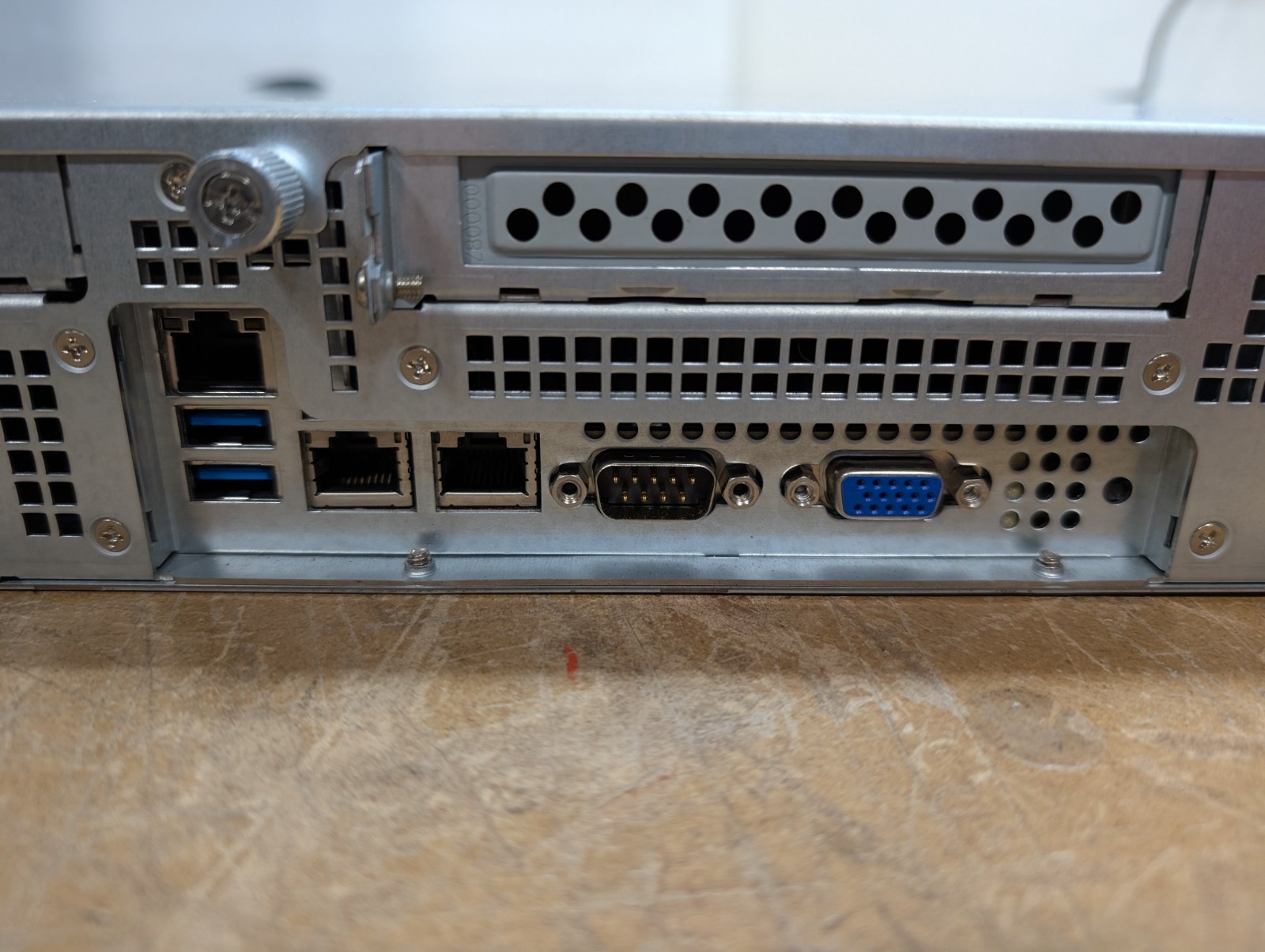 Supermicro X10SRG-F Rackmount Server 32GB Xeon 5-1620 3.50GHz No HD